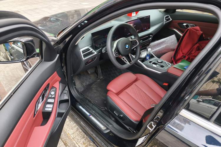 Used BMW 3 Series 2025 325Li M Sport Package Driver Seat