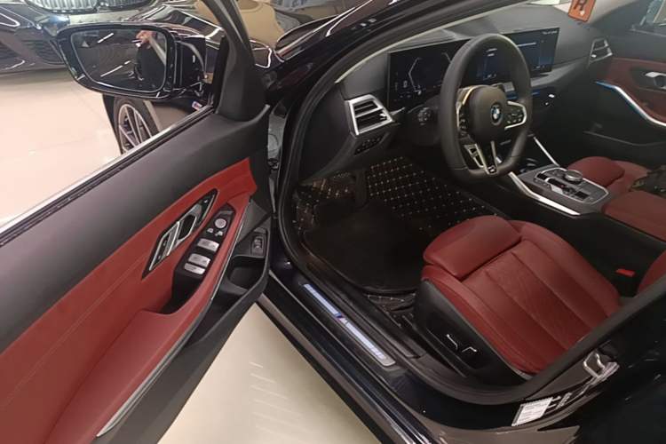Used BMW 3 Series 2025 325Li M Sport Package Driver Seat