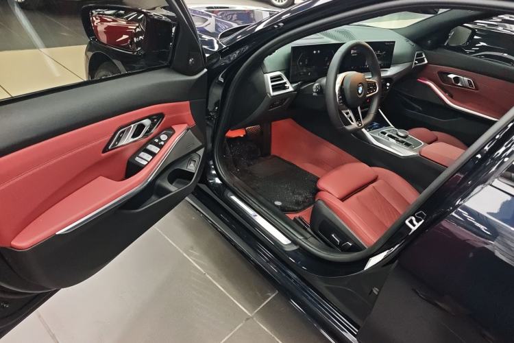Used BMW 3 Series 2025 330Li Luxury Edition M Sport Night Edition Package Driver Seat