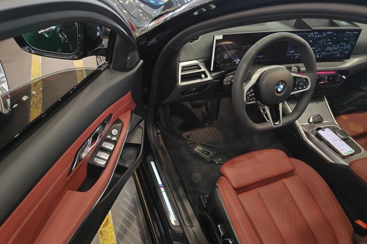 Used BMW 3 Series 2025 330i M Sport Night Edition Package Driver Seat