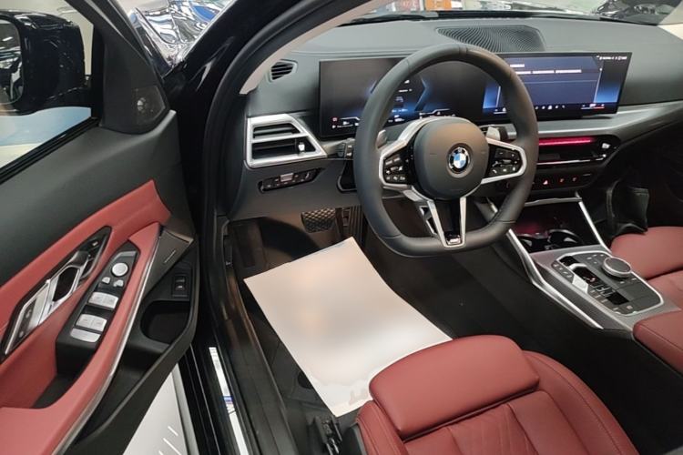 Used BMW 3 Series 2025 330Li M Sport Shadowline Package Driver Seat