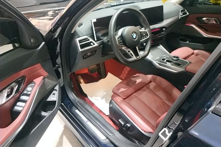Used BMW 3 Series 2025 330Li M Sport Shadowline Package Driver Seat