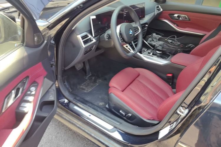 Used BMW 3 Series 2025 330Li M Sport Shadowline Package Driver Seat