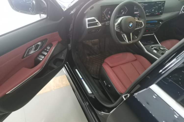 Used BMW 3 Series 2025 325Li M Sport Package Driver Seat
