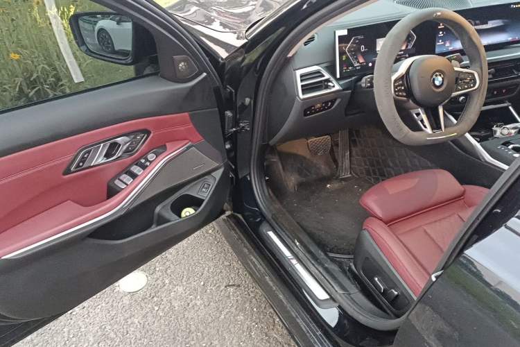 Used BMW 3 Series 2025 330Li M Sport Shadowline Package Driver Seat