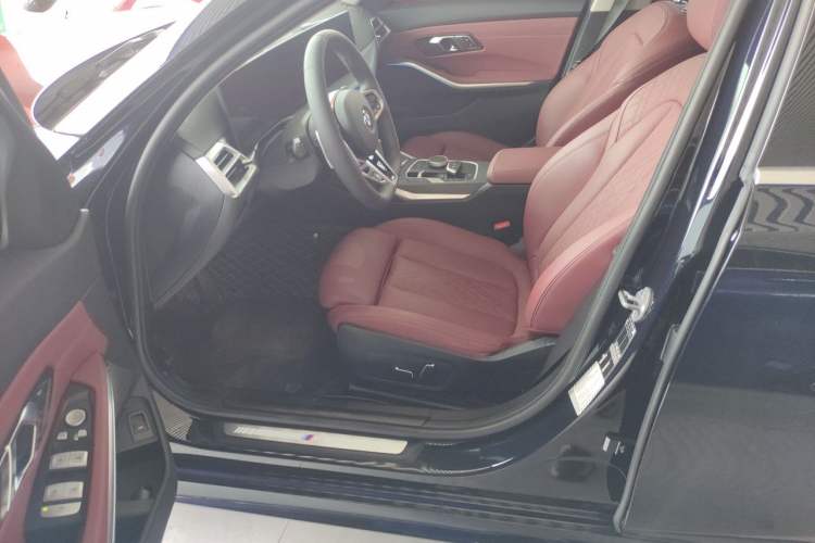 Used BMW 3 Series 2025 325Li M Sport Package Driver Seat