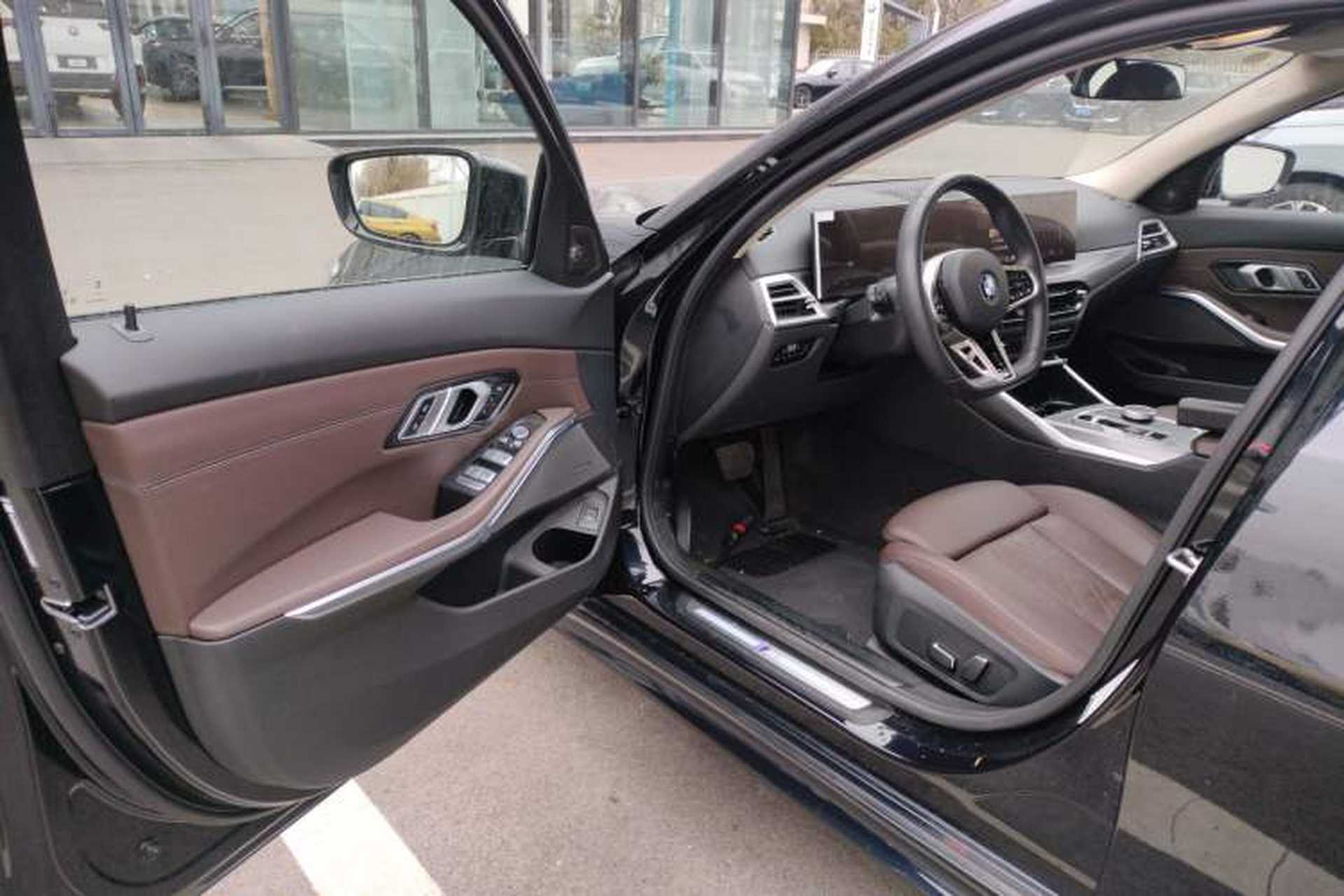 Used BMW 3 Series 2025 330Li M Sport Shadowline Package Driver Seat