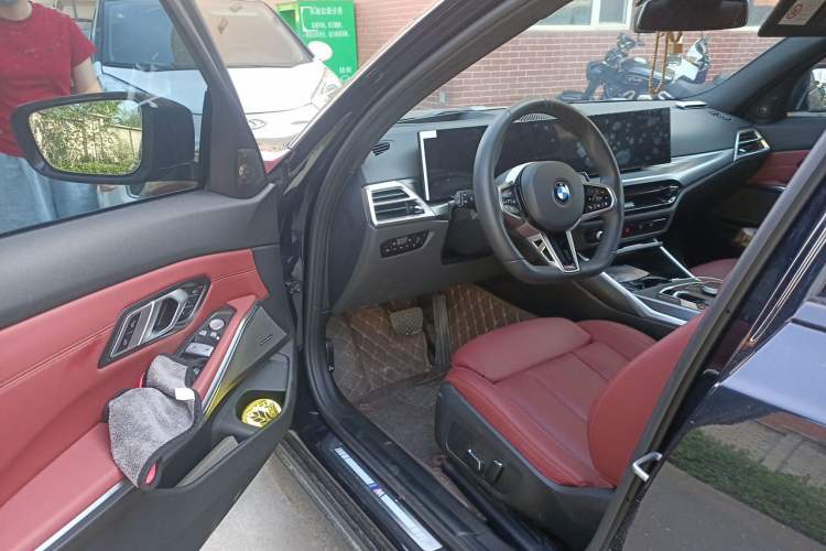 Used BMW 3 Series 2025 330i M Sport Night Edition Package Driver Seat