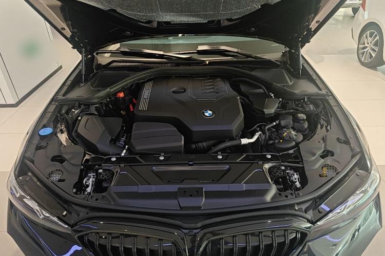 Used BMW 3 Series 2025 330Li M Sport Shadowline Package Engine Bay