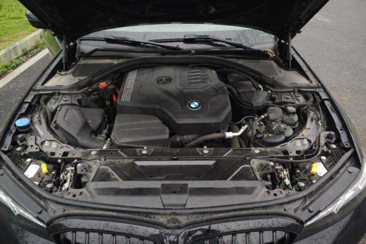 Used BMW 3 Series 2025 330Li M Sport Shadowline Package Engine Bay