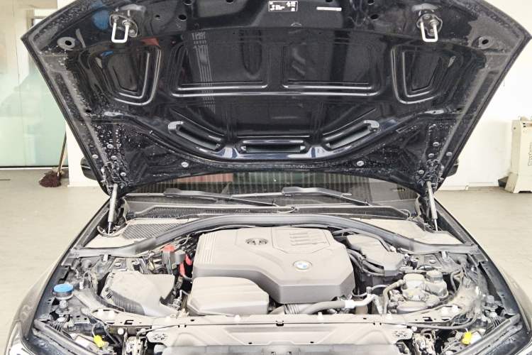Used BMW 3 Series 2025 330Li M Sport Shadowline Package Engine Bay