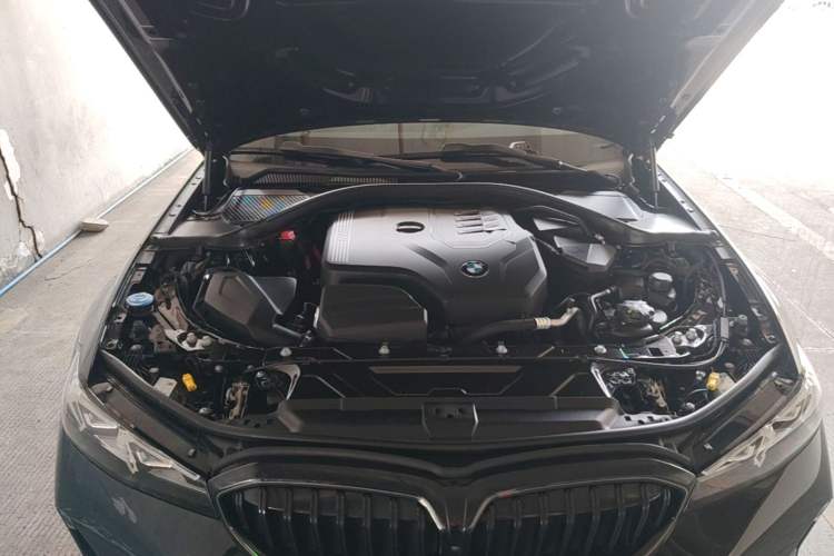 Used BMW 3 Series 2025 330Li M Sport Shadowline Package Engine Bay