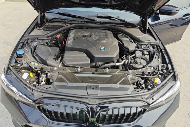 Used BMW 3 Series 2025 330i M Sport Night Edition Package Engine Bay