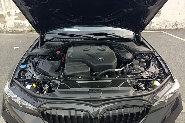 Used BMW 3 Series 2025 330Li M Sport Shadowline Package Engine Bay