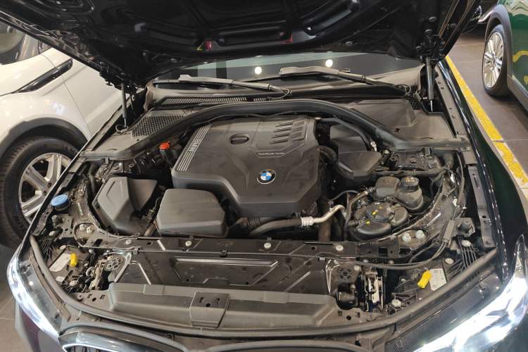 Used BMW 3 Series 2025 330i M Sport Night Edition Package Engine Bay