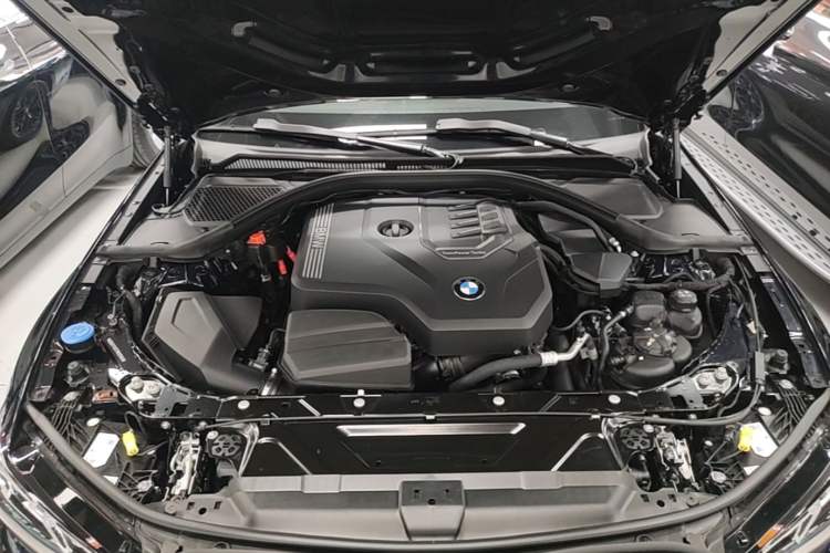 Used BMW 3 Series 2025 330Li M Sport Shadowline Package Engine Bay
