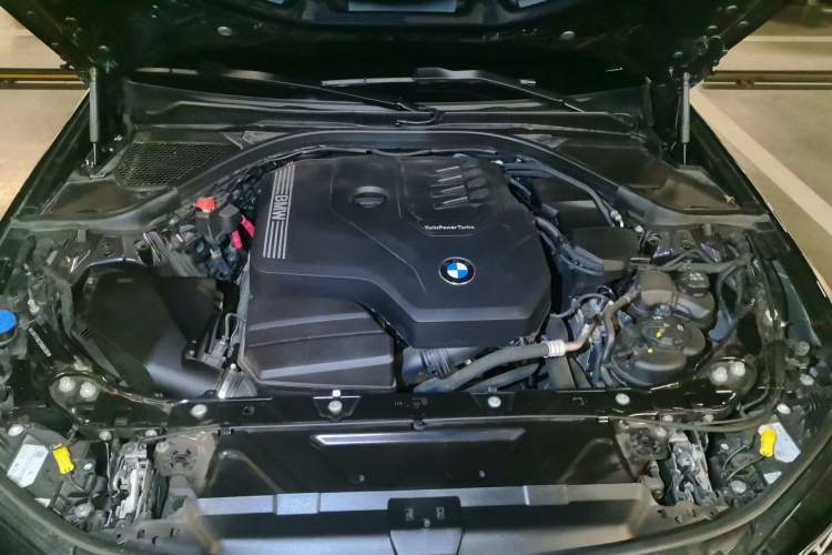 Used BMW 3 Series 2025 330Li M Sport Shadowline Package Engine Bay
