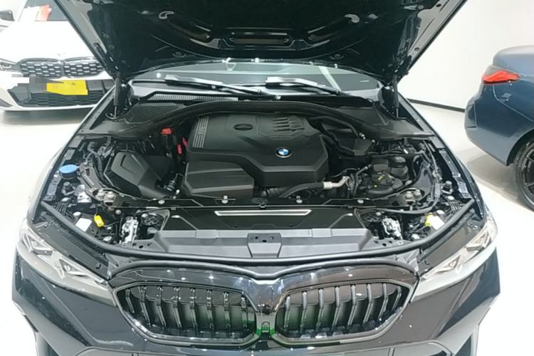 Used BMW 3 Series 2025 330Li M Sport Shadowline Package Engine Bay