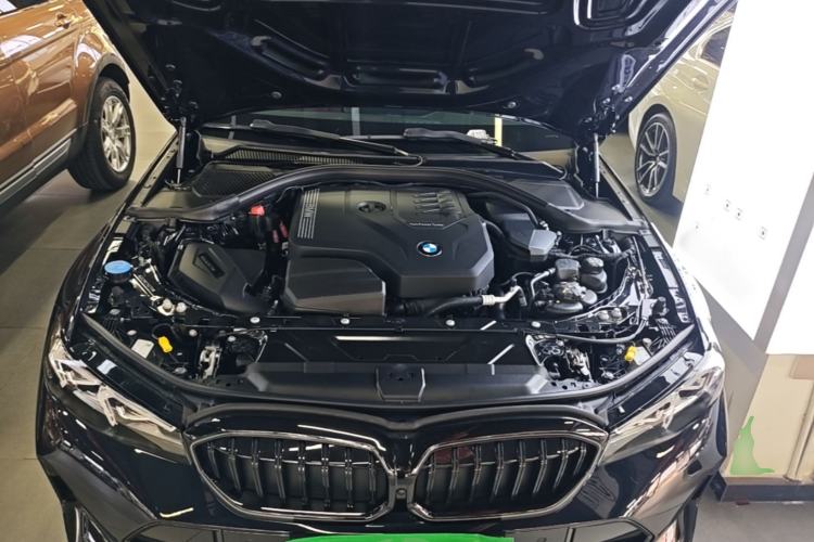 Used BMW 3 Series 2025 330Li M Sport Shadowline Package Engine Bay