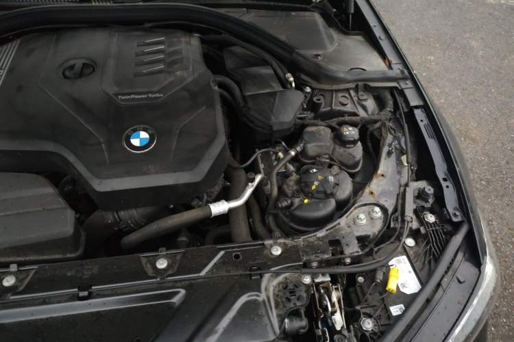 Used BMW 3 Series 2025 330Li M Sport Shadowline Package Engine Bay Left