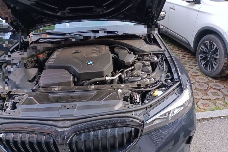 Used BMW 3 Series 2025 330Li M Sport Shadowline Package Engine Bay Left