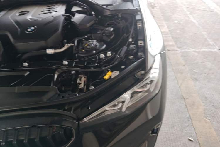 Used BMW 3 Series 2025 330Li M Sport Shadowline Package Engine Bay Left