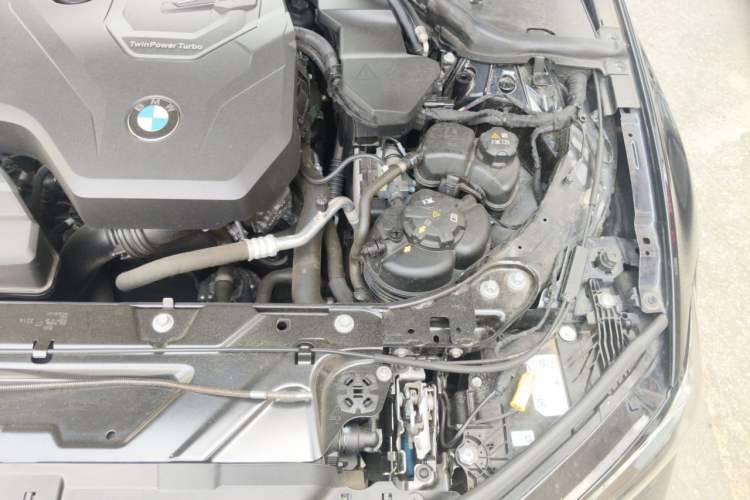 Used BMW 3 Series 2025 330Li M Sport Shadowline Package Engine Bay Left