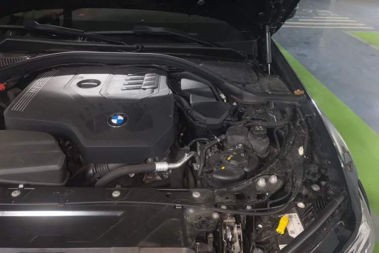 Used BMW 3 Series 2025 330Li M Sport Shadowline Package Engine Bay Left
