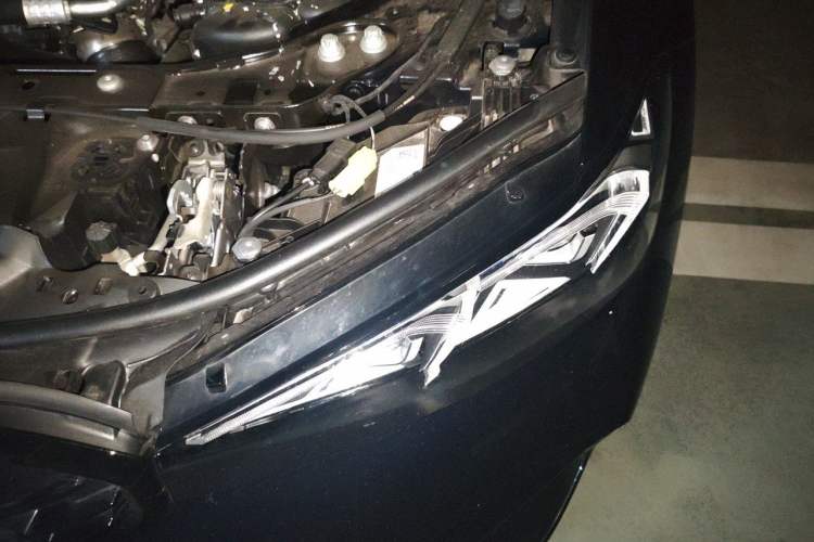 Used BMW 3 Series 2025 325Li M Sport Package Engine Bay Left
