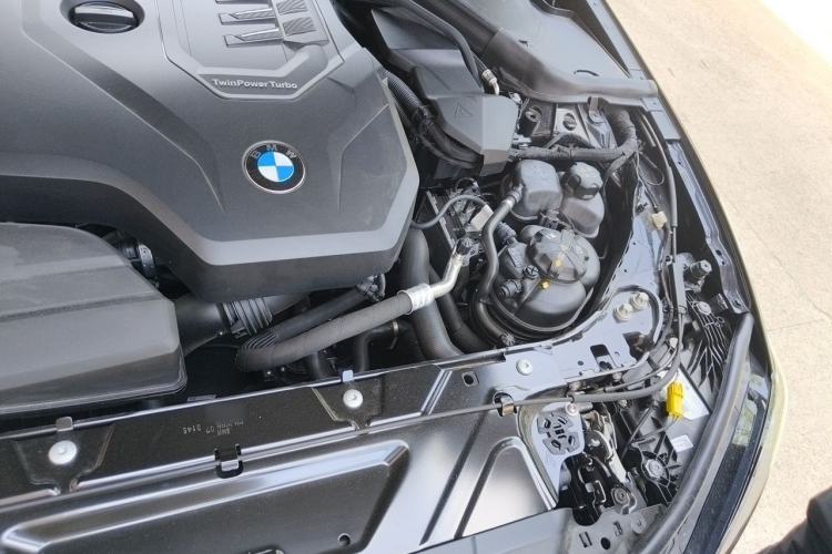 Used BMW 3 Series 2025 330Li M Sport Shadowline Package Engine Bay Left