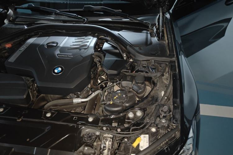 Used BMW 3 Series 2025 330Li M Sport Shadowline Package Engine Bay Left