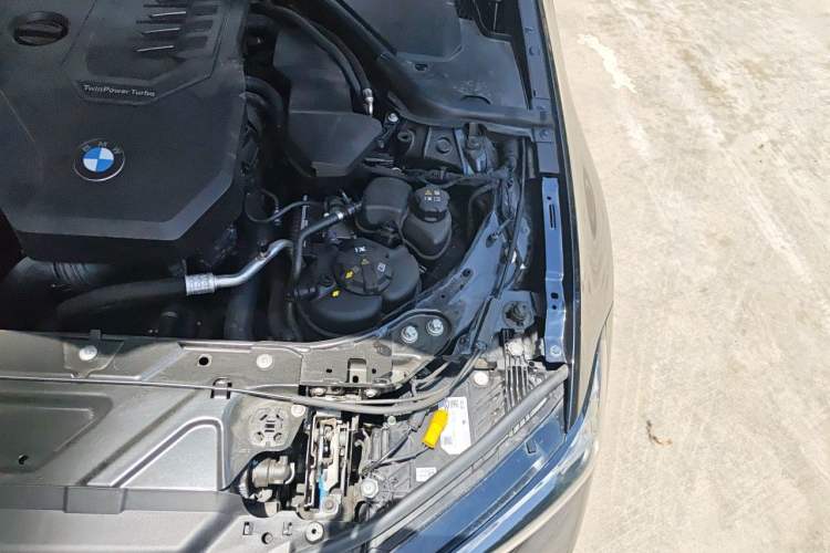 Used BMW 3 Series 2025 330Li M Sport Shadowline Package Engine Bay Left