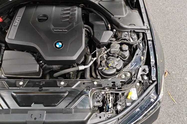 Used BMW 3 Series 2025 330Li M Sport Shadowline Package Engine Bay Left