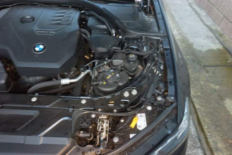 Used BMW 3 Series 2025 330Li M Sport Shadowline Package Engine Bay Left