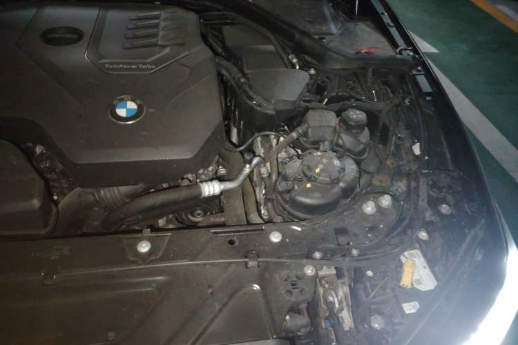 Used BMW 3 Series 2025 330Li M Sport Shadowline Package Engine Bay Left