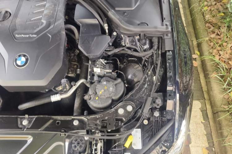Used BMW 3 Series 2025 325i M Sport Package Engine Bay Left
