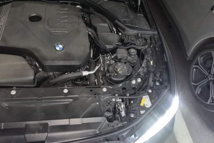 Used BMW 3 Series 2025 330Li M Sport Shadowline Package Engine Bay Left