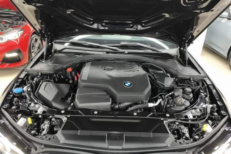 Used BMW 3 Series 2025 330Li M Sport Shadowline Package Engine Bay