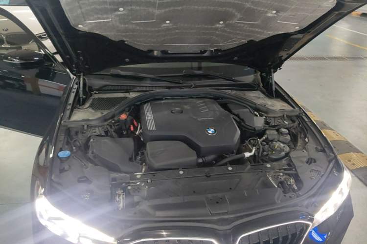 Used BMW 3 Series 2025 330Li M Sport Shadowline Package Engine Bay