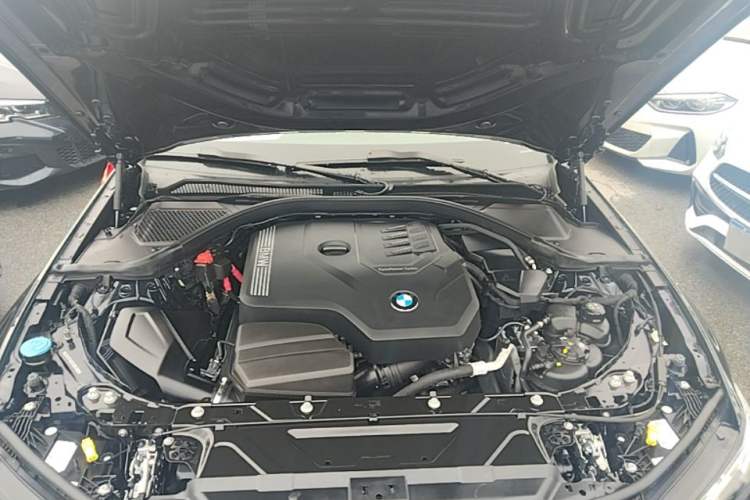 Used BMW 3 Series 2025 330Li M Sport Shadowline Package Engine Bay