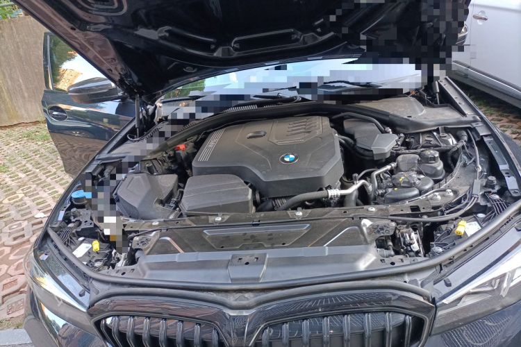 Used BMW 3 Series 2025 330Li M Sport Shadowline Package Engine Bay Right