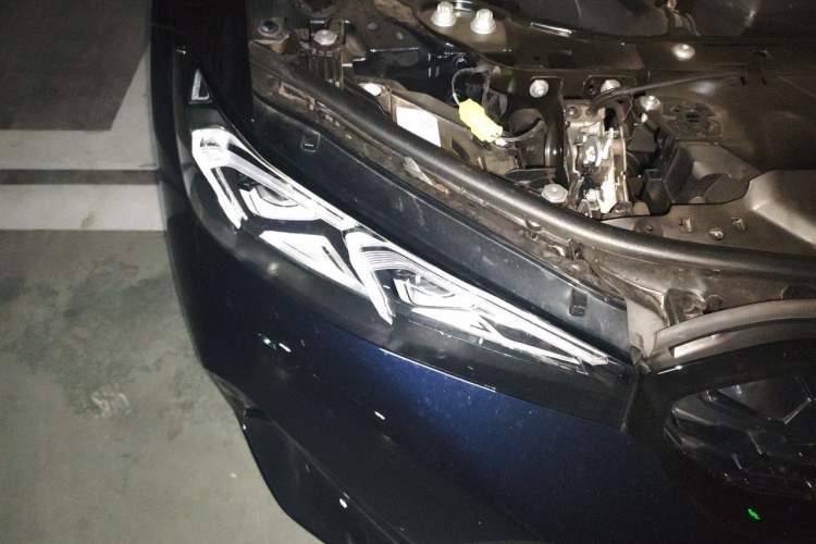 Used BMW 3 Series 2025 325Li M Sport Package Engine Bay Right