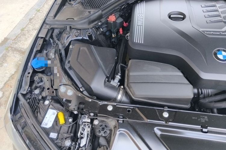Used BMW 3 Series 2025 330Li M Sport Shadowline Package Engine Bay Right
