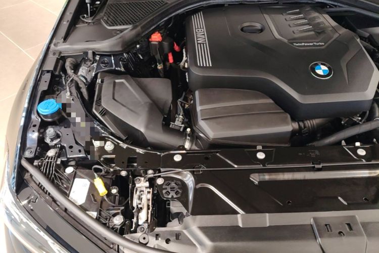 Used BMW 3 Series 2025 330Li M Sport Shadowline Package Engine Bay Right