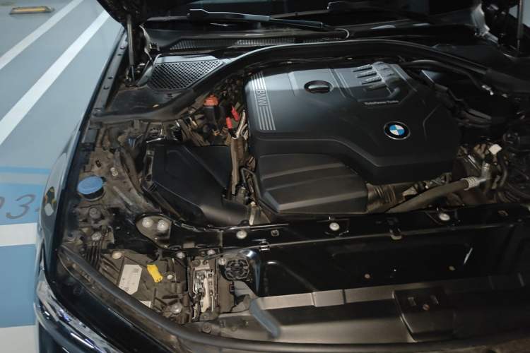Used BMW 3 Series 2025 330Li M Sport Shadowline Package Engine Bay Right