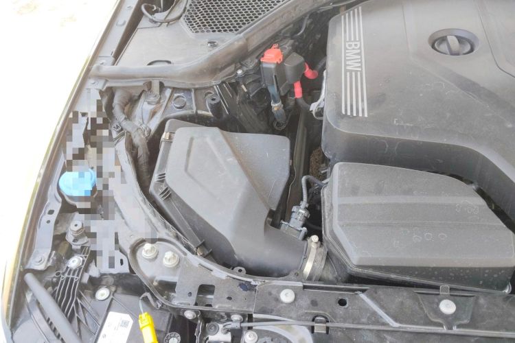 Used BMW 3 Series 2025 325i M Sport Package Engine Bay Right