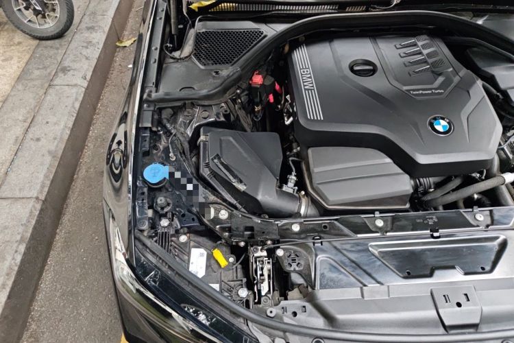Used BMW 3 Series 2025 330Li M Sport Shadowline Package Engine Bay Right