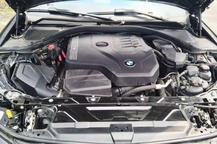 Used BMW 3 Series 2025 330Li M Sport Shadowline Package Engine Bay