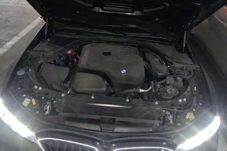 Used BMW 3 Series 2025 330Li M Sport Shadowline Package Engine Bay