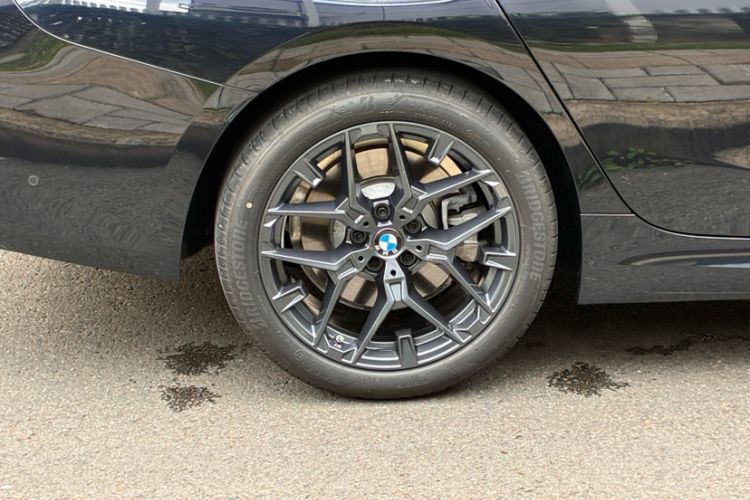 Used BMW 3 Series 2025 330Li M Sport Shadowline Package Exterior 11